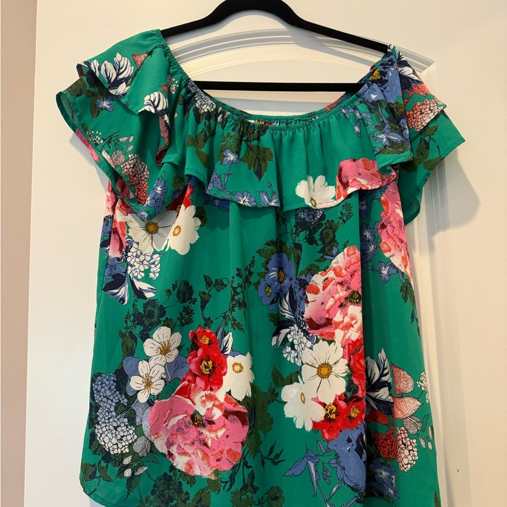 Xhilaration Green Floral Blouse